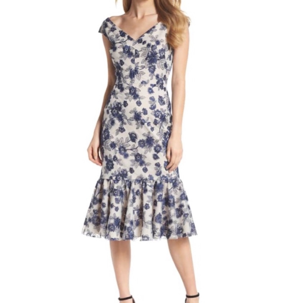Gal Meets Glam Rosemary Embroidered dress size 2.